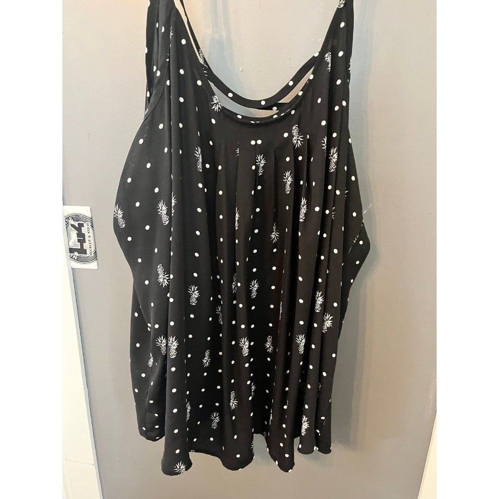Torrid size 5 5x black and white polka dot pineapples tank top